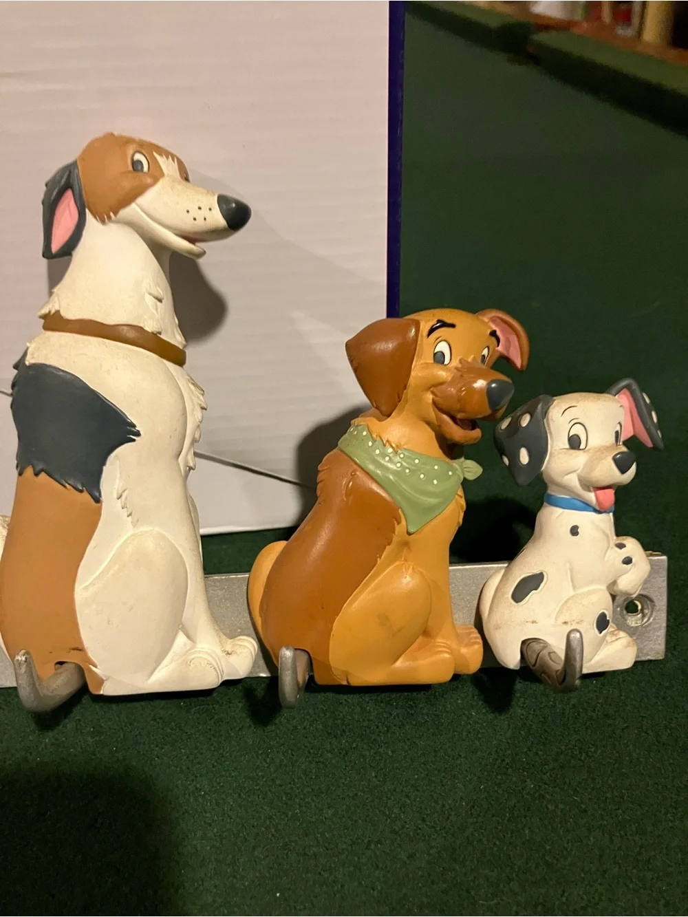 GUC Disney Store 102 Dalmatians 3 Hook Leash/Key Holder RARE w/mounting screws